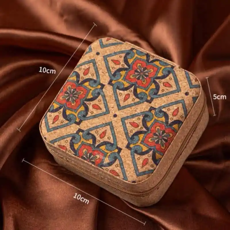 Vintage Travel Jewelry Box - Image 6