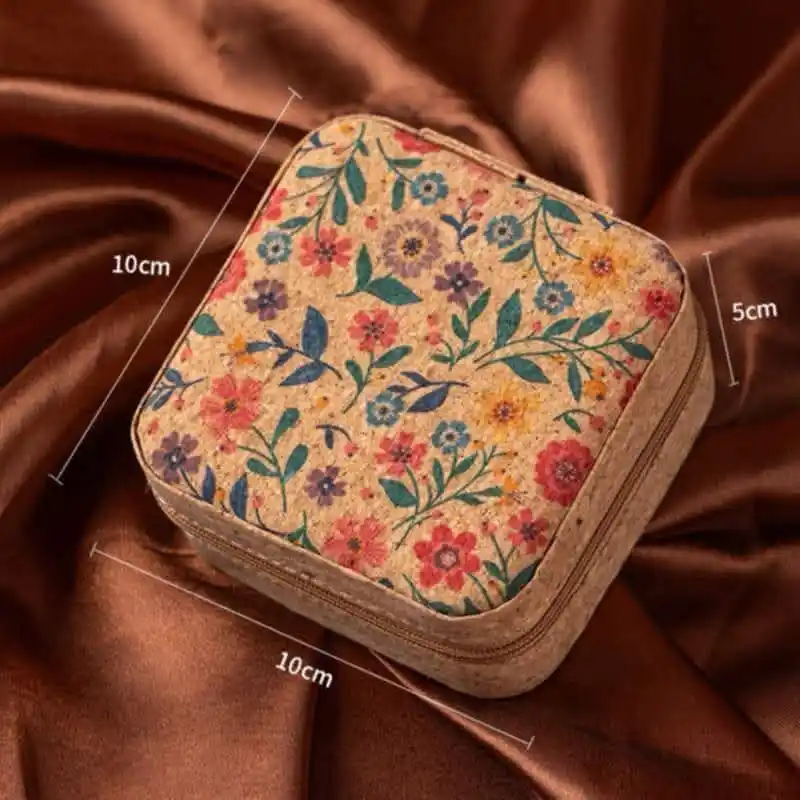 Vintage Travel Jewelry Box - Image 5